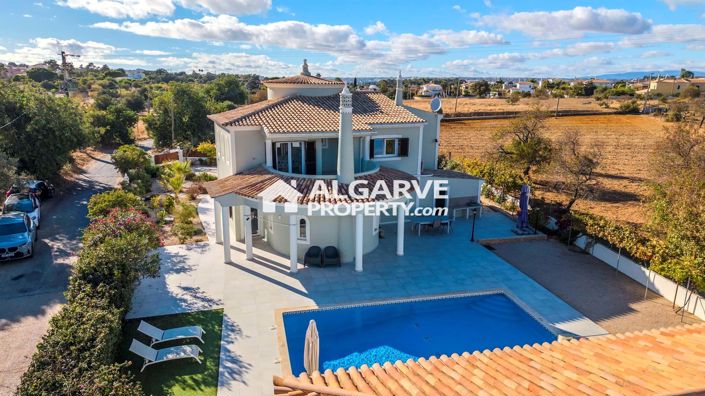 Image No.48-Villa de 6 chambres à vendre à Gale