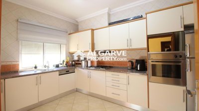 3-12289-78d1f4f8b6655591b02d22fabb36a692d73cc