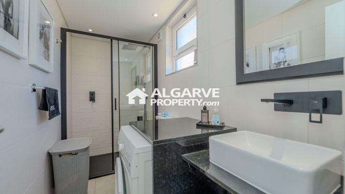 Image No.47-3 Bed Villa for sale