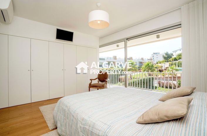 Image No.18-3 Bed Villa for sale