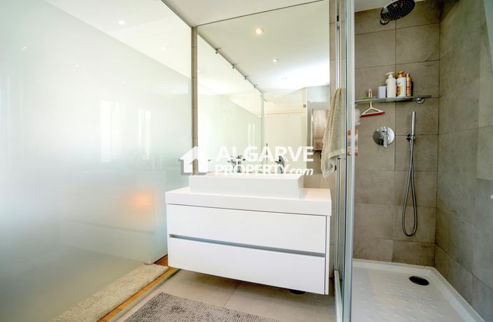 Image No.21-3 Bed Villa for sale