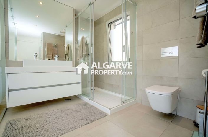 Image No.22-3 Bed Villa for sale