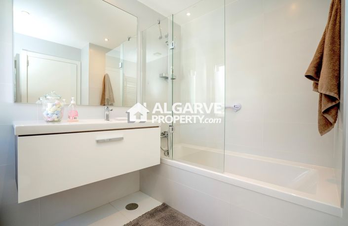 Image No.23-3 Bed Villa for sale