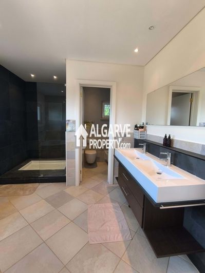 Image No.39-4 Bed Villa for sale