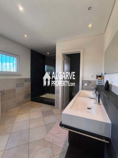 Image No.41-4 Bed Villa for sale