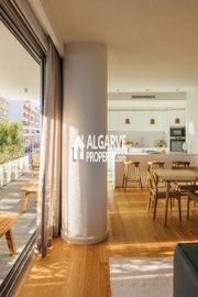 3-12197-78d1f4f8b6655591b02d22fabb36a692d73cc