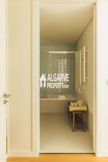 Image No.23-2 Bed Apartment for sale