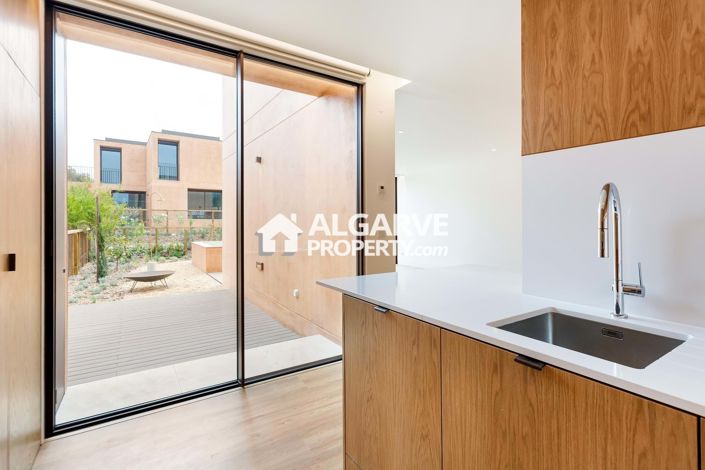 Image No.13-3 Bed Semi-Detached for sale