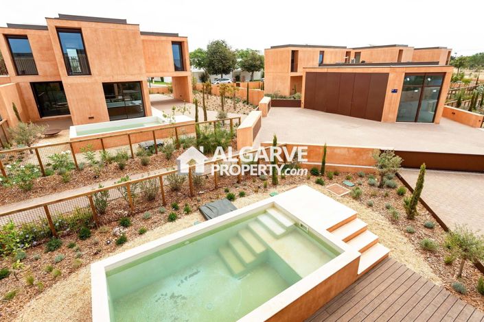 Image No.29-3 Bed Semi-Detached for sale