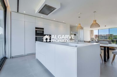 3-8445-78d1f4f8b6655591b02d22fabb36a692d73cca