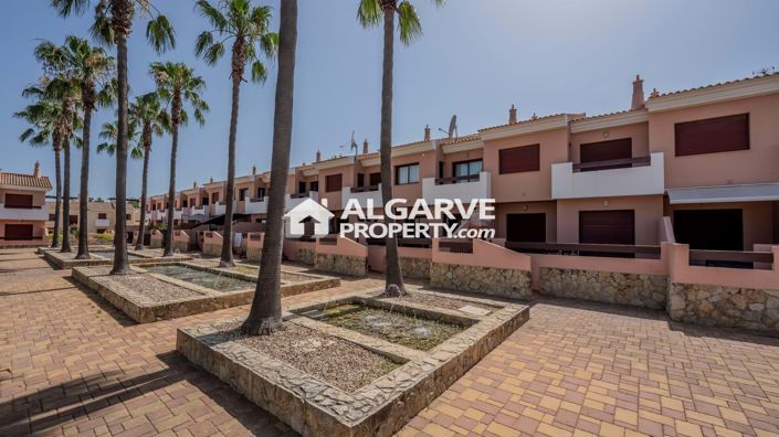 Image No.35-4 Bed Townhouse for sale