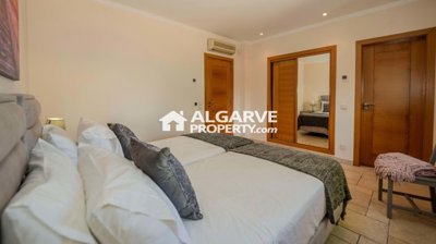 3-12219-78d1f4f8b6655591b02d22fabb36a692d73cc