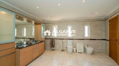 3-12219-78d1f4f8b6655591b02d22fabb36a692d73cc