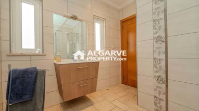 3-12219-78d1f4f8b6655591b02d22fabb36a692d73cc