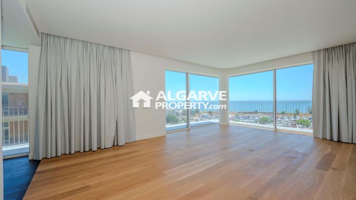 Image No.10-3 Bed Apartment for sale