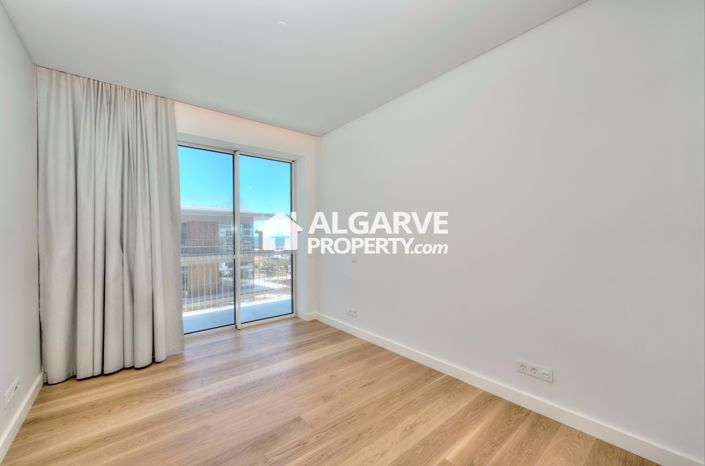 Image No.16-3 Bed Apartment for sale