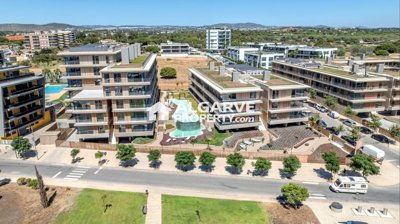 3-12195-78d1f4f8b6655591b02d22fabb36a692d73cc