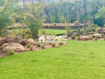 3-11183-78d1f4f8b6655591b02d22fabb36a692d73cc