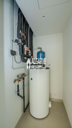 Image No.27-3 Bed Apartment for sale