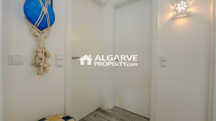 Image No.11-1 Bed Townhouse for sale