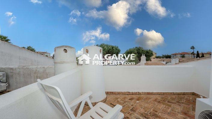 Image No.20-1 Bed Townhouse for sale