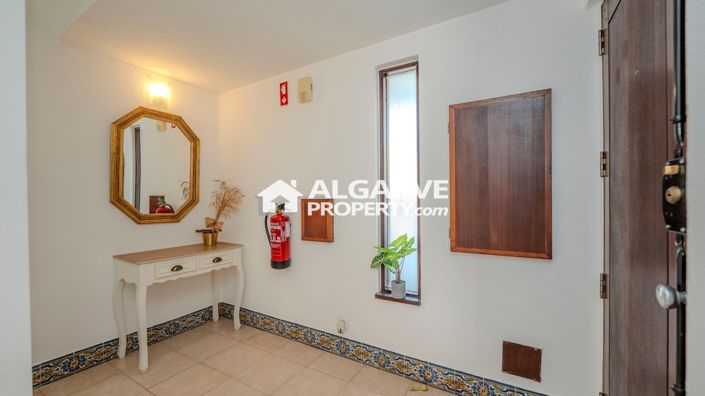 Image No.18-4 Bed Semi-Detached for sale