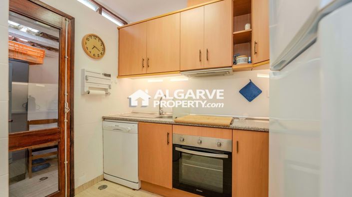 Image No.26-4 Bed Semi-Detached for sale