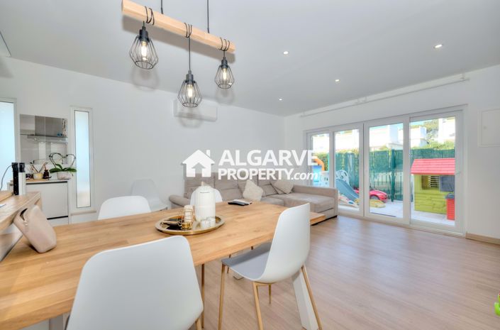 Image No.35-4 Bed Semi-Detached for sale