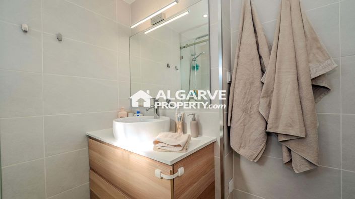 Image No.45-4 Bed Semi-Detached for sale