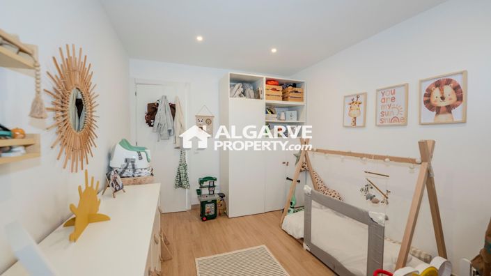 Image No.47-4 Bed Semi-Detached for sale