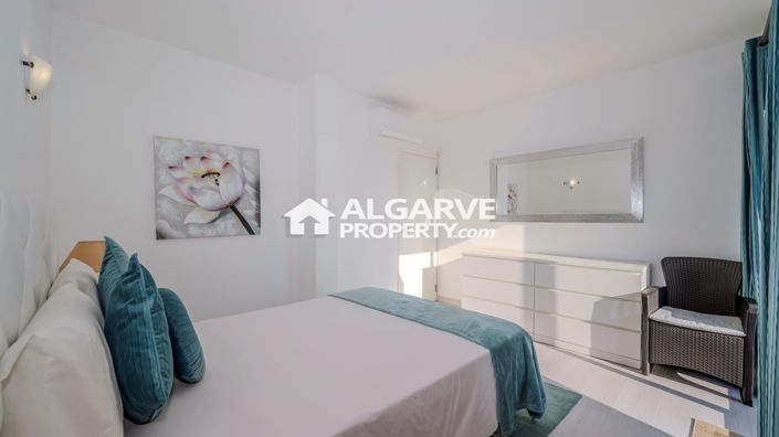 Image No.7-4 Bed Semi-Detached for sale