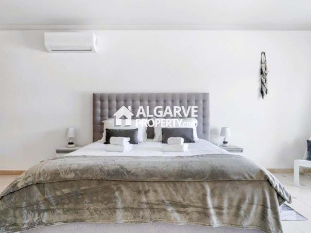 Image No.9-7 Bed Villa for sale