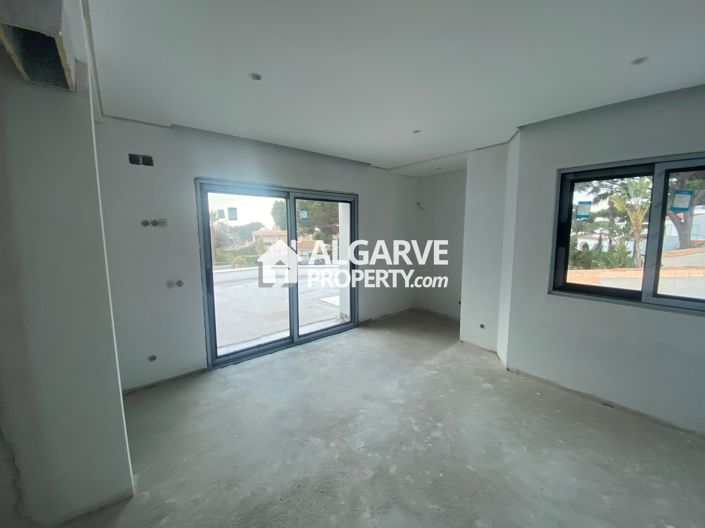 Image No.40-4 Bed Villa for sale