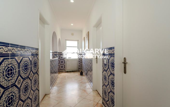 Image No.21-5 Bed Villa for sale