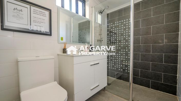 Image No.30-5 Bed Villa for sale