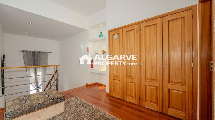 Image No.30-5 Bed Villa for sale