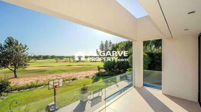 Image No.36-5 Bed Villa for sale