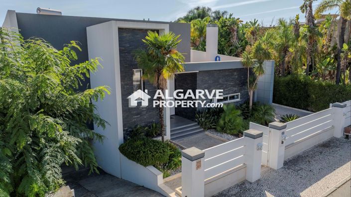 Image No.66-5 Bed Villa for sale