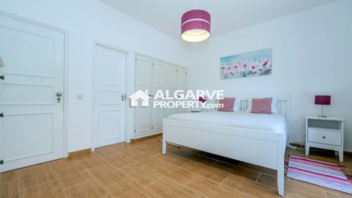 Image No.20-5 Bed Villa for sale