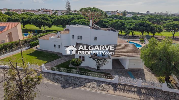 Image No.40-5 Bed Villa for sale