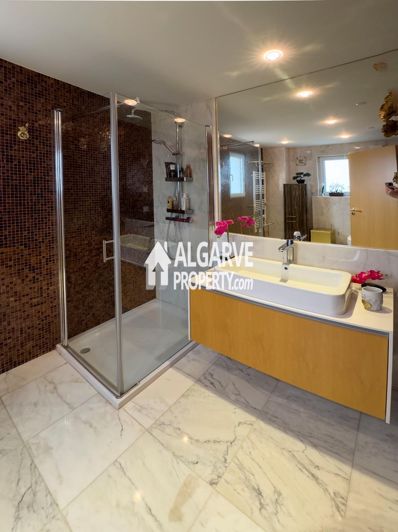 Image No.20-4 Bed Villa for sale