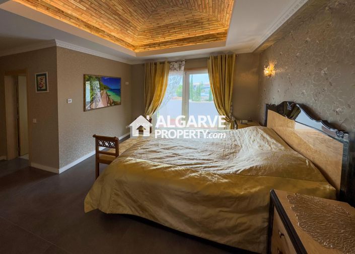 Image No.27-4 Bed Villa for sale