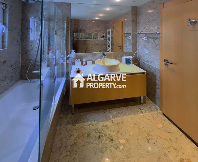 Image No.28-4 Bed Villa for sale