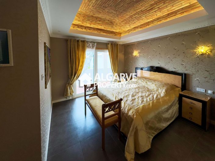 Image No.4-4 Bed Villa for sale