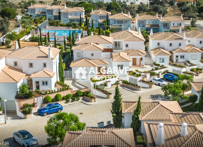 Image No.5-4 Bed Villa for sale