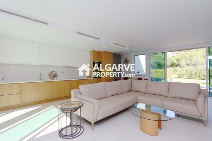 Image No.10-3 Bed Semi-Detached for sale