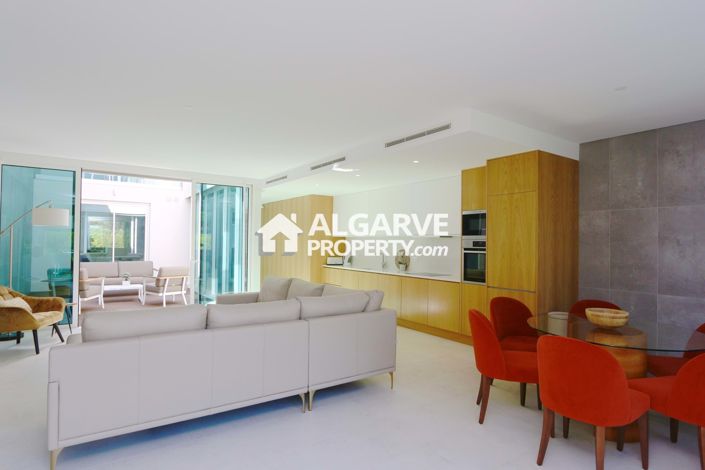 Image No.2-3 Bed Semi-Detached for sale