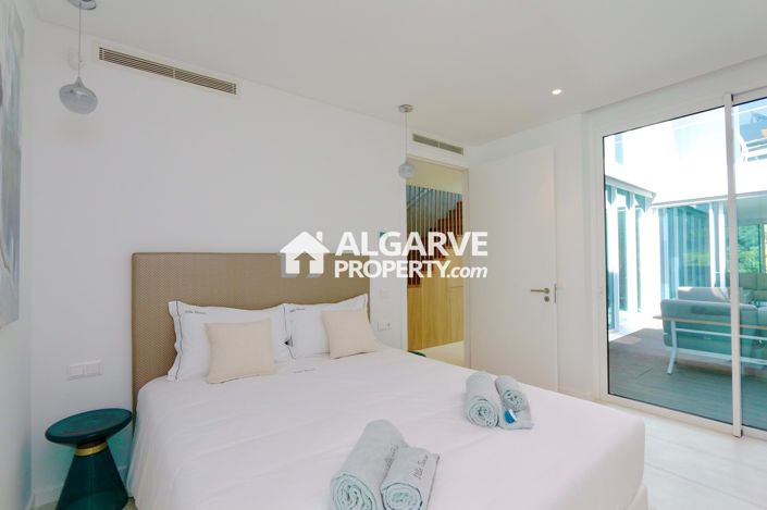 Image No.24-3 Bed Semi-Detached for sale