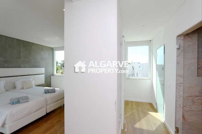 Image No.33-3 Bed Semi-Detached for sale