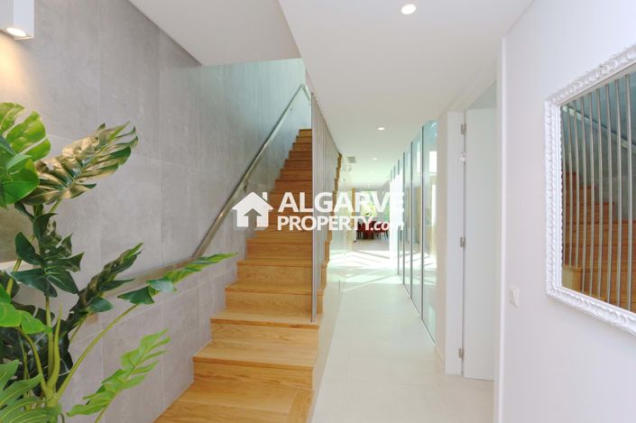 Image No.9-3 Bed Semi-Detached for sale